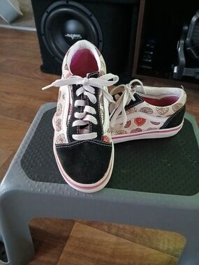 Vans White Canvas Low-Top Sneakers with Multicolor Donut Print